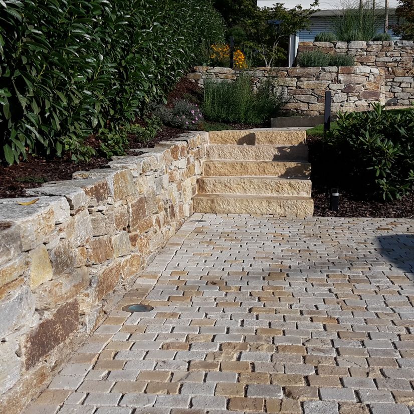 Natursteine im Garten 