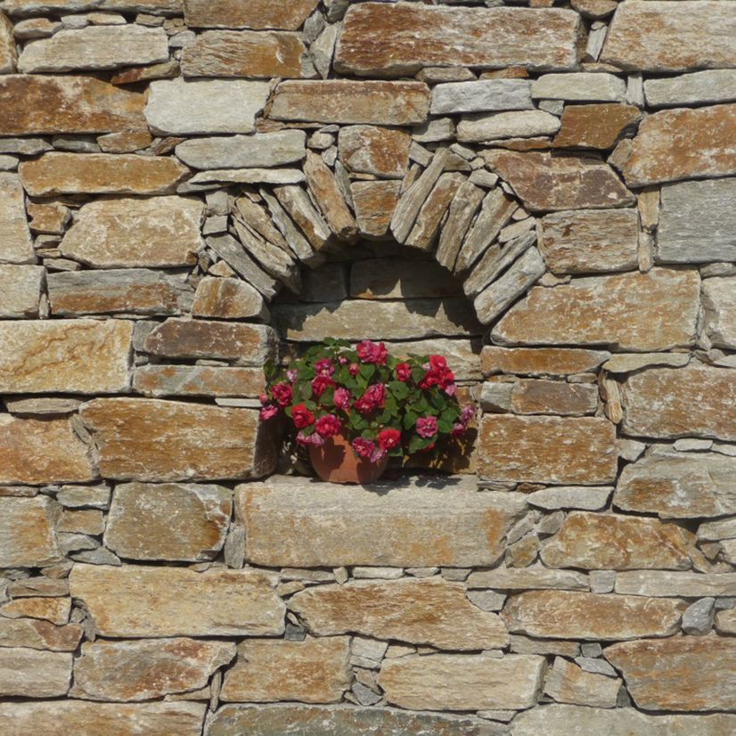 Stein im Garten | DALLHAMMER GmbH